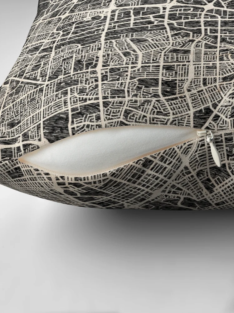 Aperçu 2 sur 4. Coussin avec l'œuvre Santa Clara map California Ink lines créée et vendue par InkMaps.