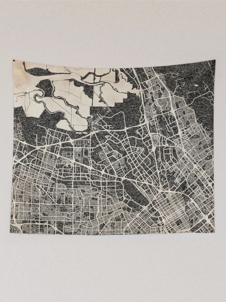 Aperçu 2 sur 3. Tentures avec l'œuvre Santa Clara map California Ink lines créée et vendue par InkMaps.