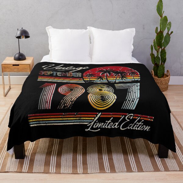 Artikelvorschau, Vintage 34. Geburtstagsgeschenk Retro Vintage September 1987 entworfen und verkauft von BegayStore.