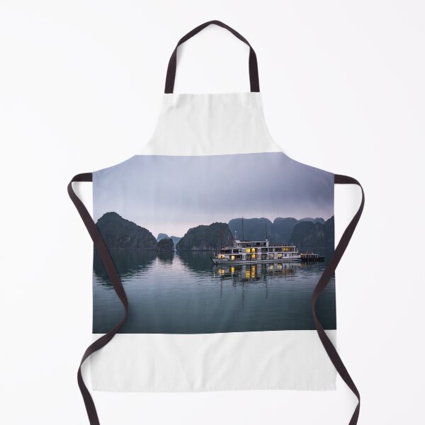 Artikelvorschau, Halong Bay, Vietnam im Morgengrauen entworfen und verkauft von Anita van Gendt.
