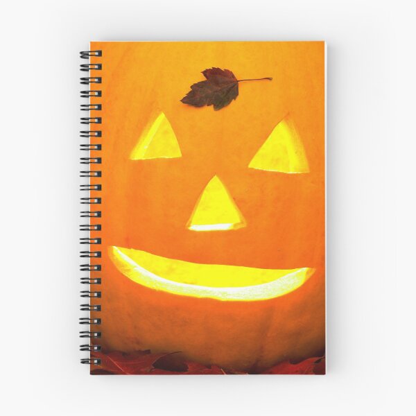 Artikelvorschau, Kürbis zu Halloween in eine Jack O'Laterne geschnitzt entworfen und verkauft von ScienceSource.