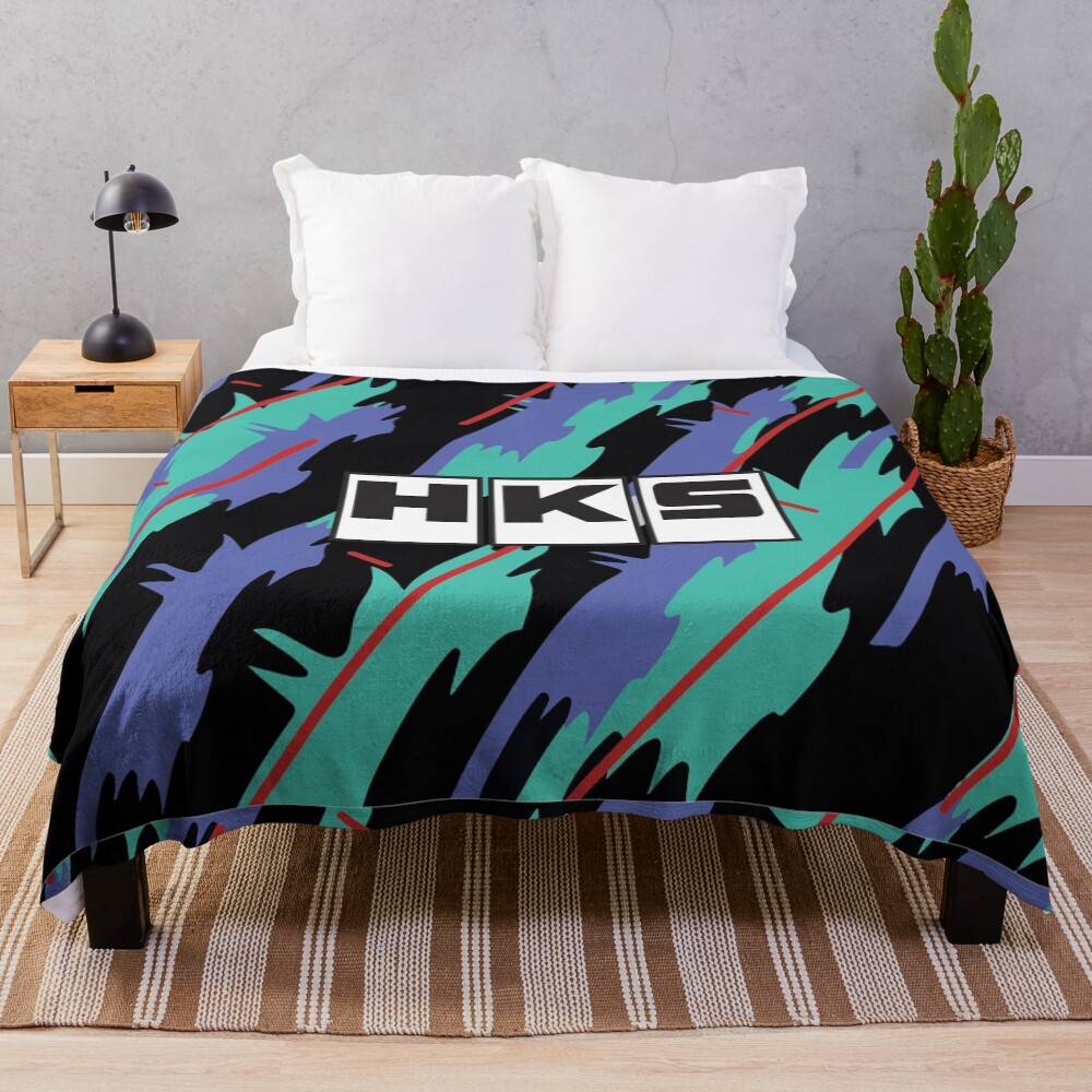 HKS Retro Pattern Throw Blanket