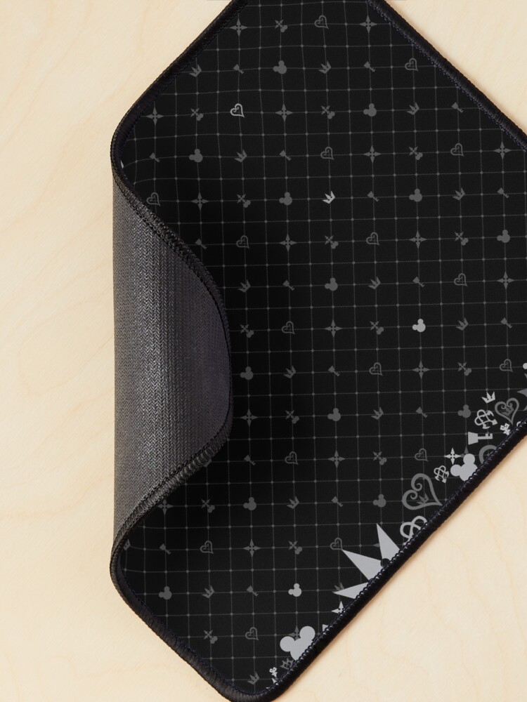 Aperçu 2 sur 5. Tapis de souris avec l'œuvre Kingdom Hearts Pattern2 créée et vendue par Chatot.