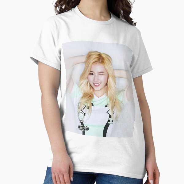 Minatozaki Sana T-Shirts for Sale | Redbubble