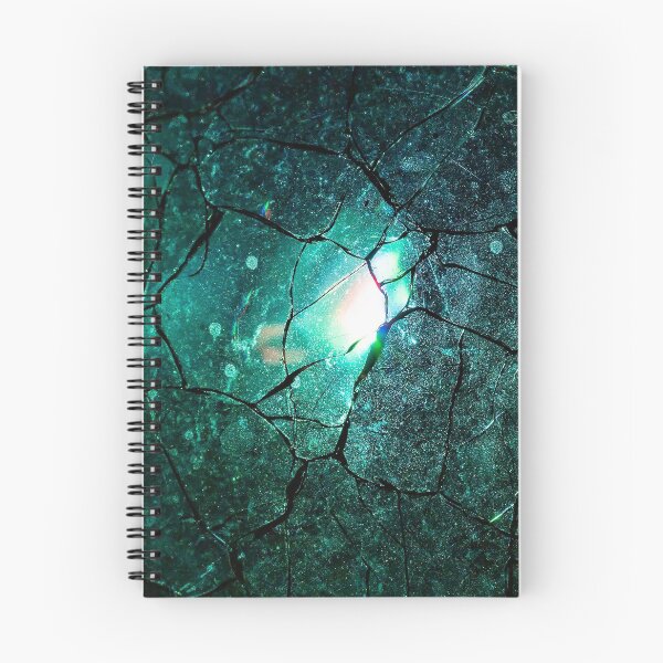 Artikelvorschau, Zerbrochenes grünes Glas entworfen und verkauft von Cryptodesignz.