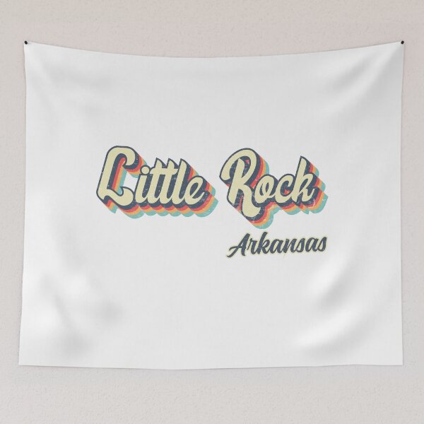 Artikelvorschau, Little Rock City Arkansas Retro Vintage 70er Jahre Regenbogen entworfen und verkauft von Teelogic.