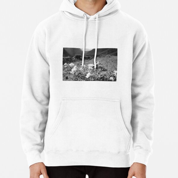 Monochrome Yosemite Blooms Pullover Hoodie