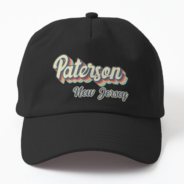 Vista previa del artículo con la obra «Paterson City Nueva Jersey Retro Vintage 70s arcoíris», diseñado y vendido por Teelogic.