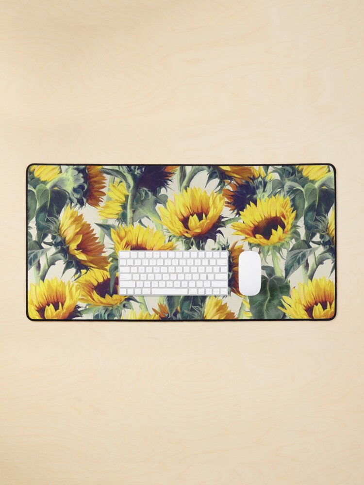 Aperçu 1 sur 5. Tapis de souris avec l'œuvre Tournesols pour toujours créée et vendue par micklyn.
