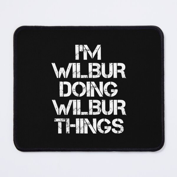 Artikelvorschau, Wilbur Name T Shirt - Ich bin Wilbur Doing Wilbur Things Name Geschenkartikel Tee entworfen und verkauft von zubakbrita.