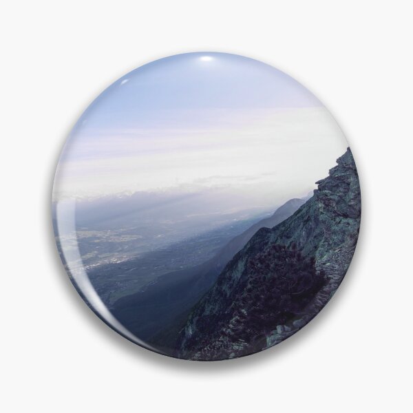 Artikelvorschau, Purple Hills und Sunset Mountains Landschaft der Alpen entworfen und verkauft von Spectokular.