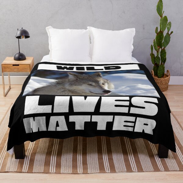 Artikelvorschau, Wild Lives Matter. Dieses Design hilft allen Tierschützern, ihre Unterstützung zu zeigen. (Wolf) entworfen und verkauft von Gilby-Designs.