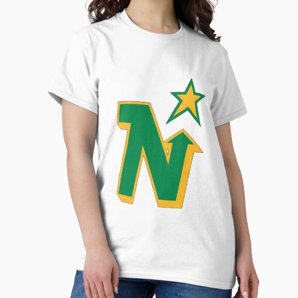 Vista previa del artículo con la obra «Minnesota North Stars Vintage Hockey Vintage Logo», diseñado y vendido por A Little Bit of  Everything.