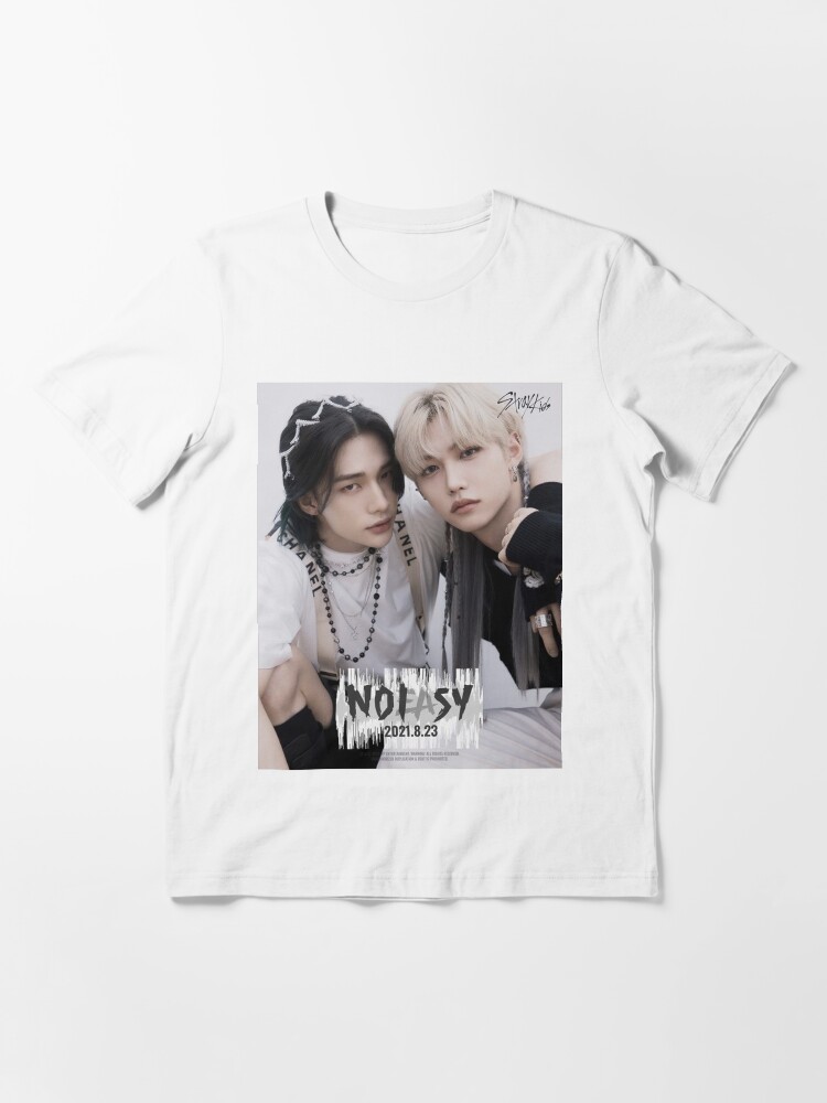 StrayKids Hyunjin着用 ANDERSSON BELL Tシャツ Stray Kids' Hyunjin Embraces Band Tees as the Latest Trend