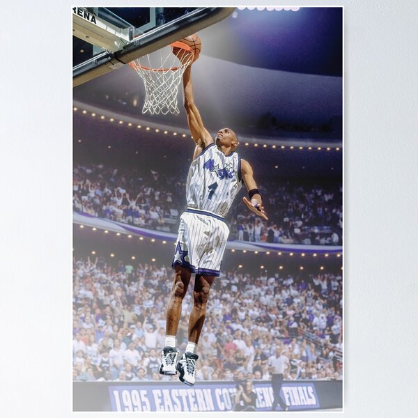 Sport Shoes and Basketball - Affiche raffinée - Photowall