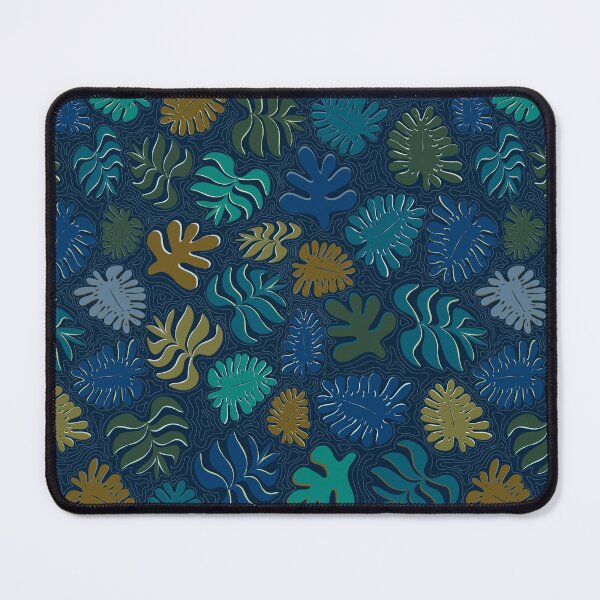 Artikelvorschau, Moody Hawaii, Quilted: Tiefer Blues, gewellte gesteppte Wasserlinien entworfen und verkauft von cleolovescolor.