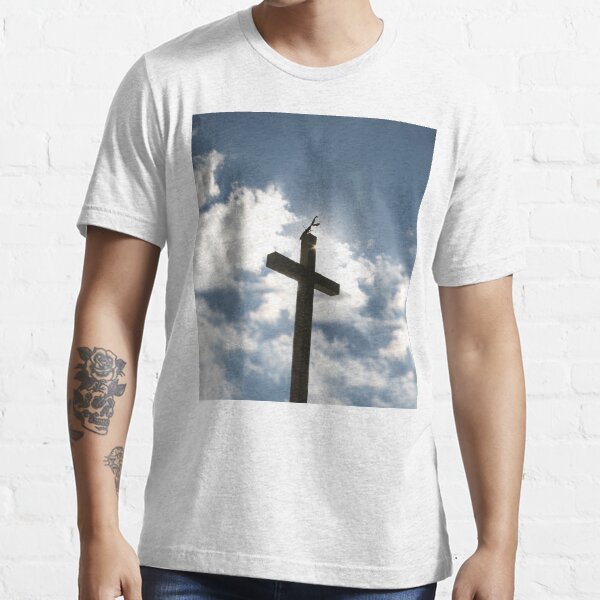 Praying Mantis Cross Essential T-Shirt