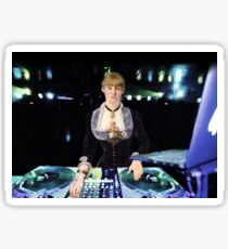 Ein DJ im Folies-Bergère Sticker