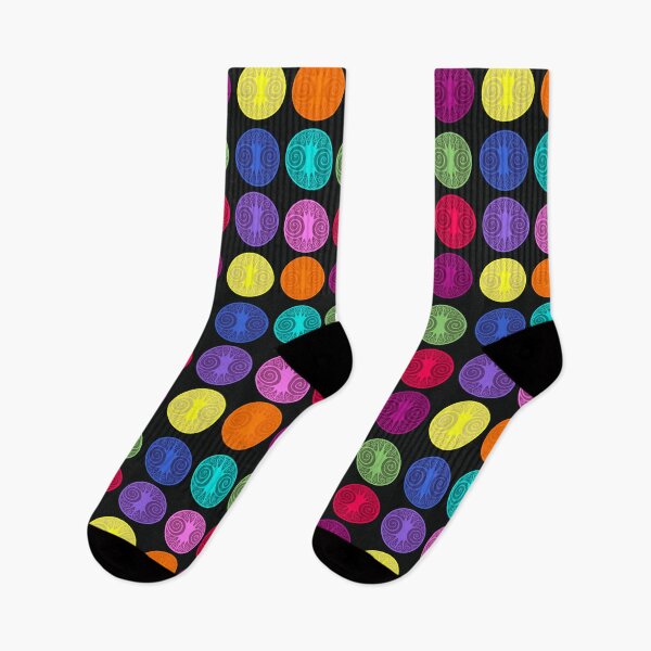 Artikelvorschau, Regenbogen keltischer Lebensbaum Medaillons entworfen und verkauft von QuirkyCraftz.
