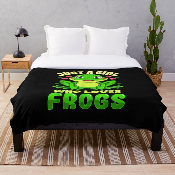Just a girl who loves frogs Throw Blanket