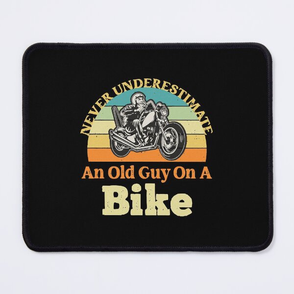 Artikelvorschau, Unterschätzen Sie niemals einen alten Mann auf einem Fahrrad Biker Motorrad entworfen und verkauft von DarkoTalsky45.