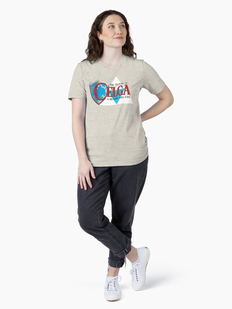 Imagen 4 de 7, Camiseta esencial con la obra The Legend of Celga 2, diseñada y vendida por RecunchoGamer.