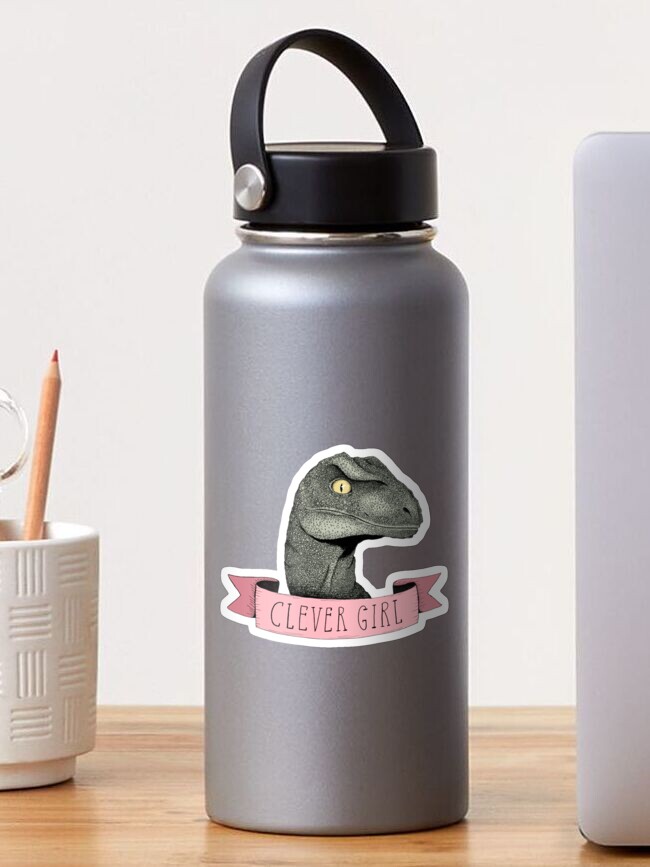 Aperçu 1 sur 3. Sticker avec l'œuvre Dinosaure raptor Clever Girl créée et vendue par agrapedesign.