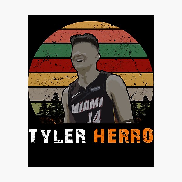 Aperçu de l'œuvre Panier Tyler Herro Vintage créée et vendue par Brande Tommye.