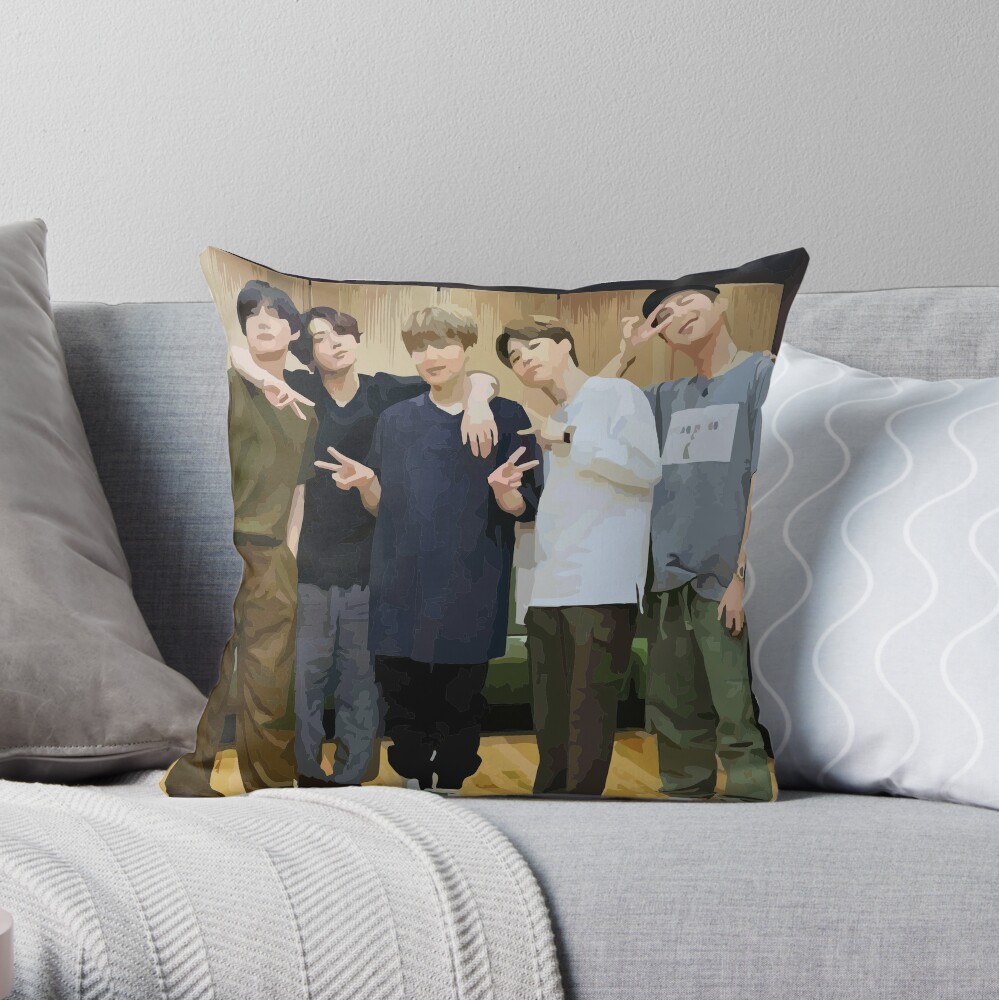 https://ih1.redbubble.net/image.2718118617.9194/throwpillow,small,1000x-bg,f8f8f8-c,0,200,1000,1000.jpg