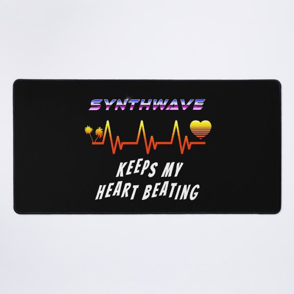 Synthwave keeps my heart beating Desk Mat