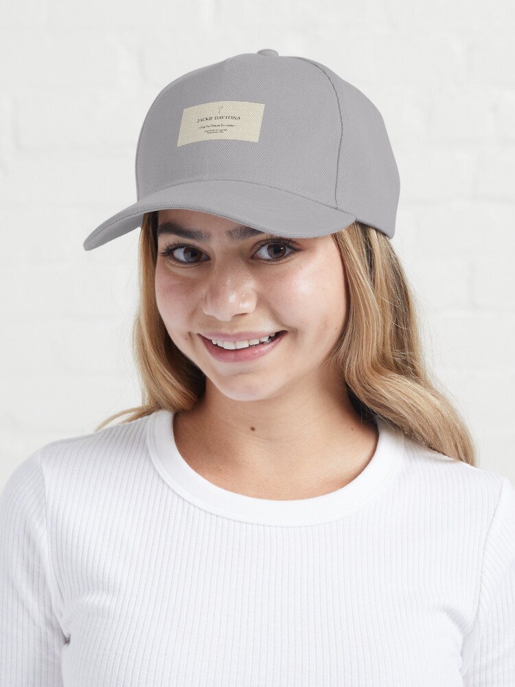 Aperçu 6 sur 7. Casquette avec l'œuvre Jackie Daytona : barman ordinaire créée et vendue par katewins.