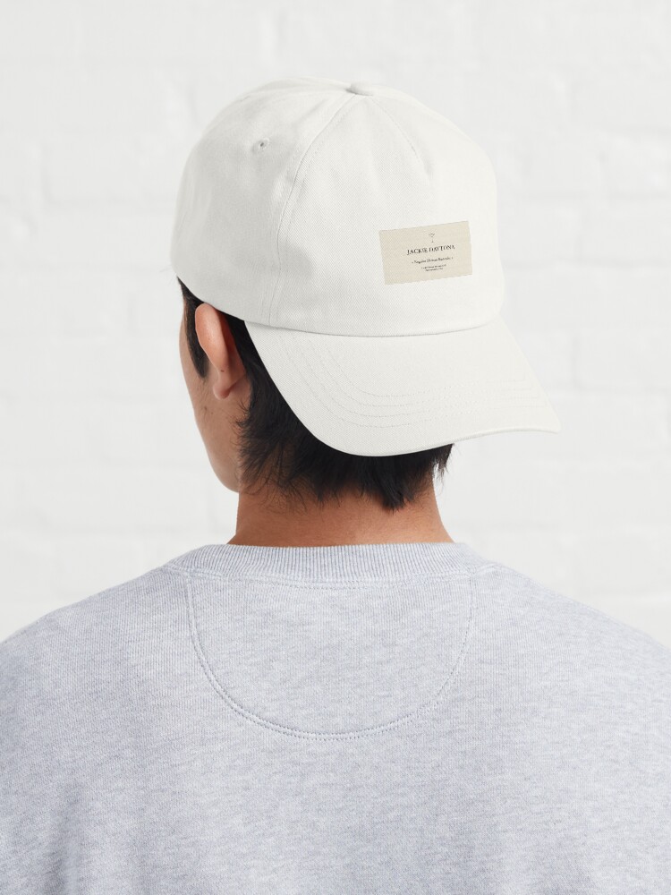 Aperçu 4 sur 7. Casquette avec l'œuvre Jackie Daytona : barman ordinaire créée et vendue par katewins.