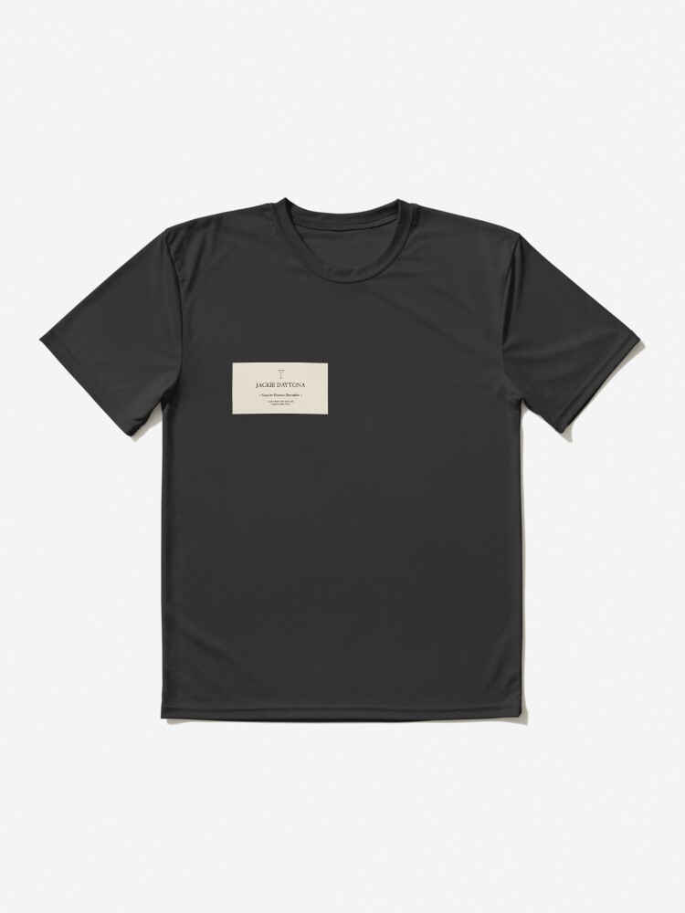Aperçu 2 sur 7. T-shirt respirant avec l'œuvre Jackie Daytona : barman ordinaire créée et vendue par katewins.