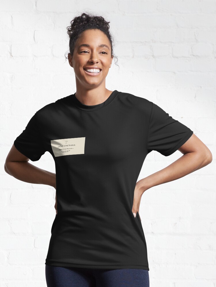 Aperçu 6 sur 7. T-shirt respirant avec l'œuvre Jackie Daytona : barman ordinaire créée et vendue par katewins.