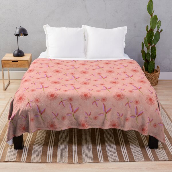 Pink Daisy Throw Blanket