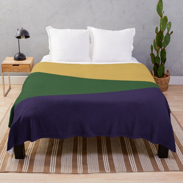 Artikelvorschau, Marineblau, Kieferngrün und Gold geometrischer Designdruck entworfen und verkauft von RachelMacht.