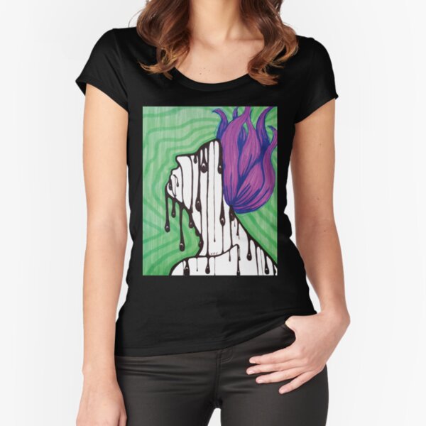 The goop Fitted Scoop T-Shirt