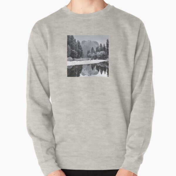 snowy mountain Pullover Sweatshirt