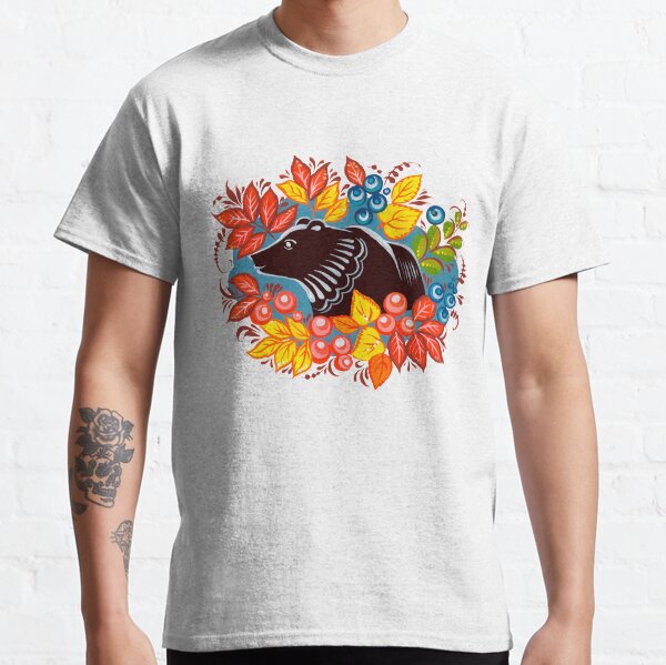 The Bear in autumn forest Classic T-Shirt