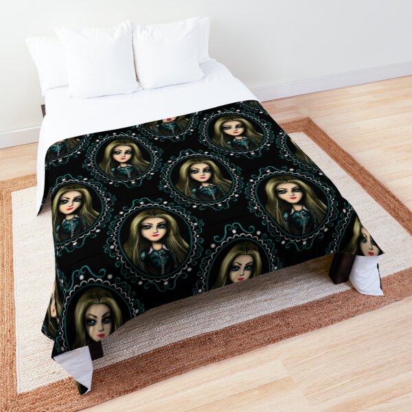 Alice in Wonderland Gothic Version Cameo Comforter
