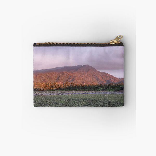 Aperçu de l'œuvre Coucher de soleil vue sur la montagne créée et vendue par DSFromMd.