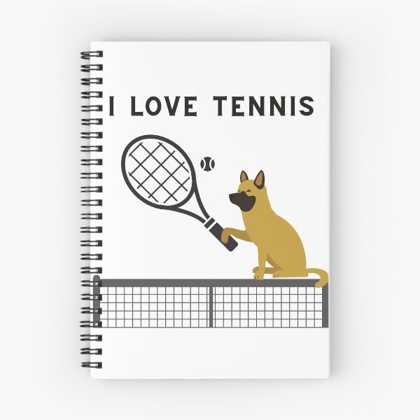 Item preview, Me encanta el perro jugador de tenis con raqueta de tenis detrás de la red de tenis. Amante de los perros Dueño de mascotas Tema animal Deporte designed and sold by AccessMyself.