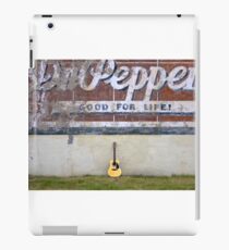 Gitarren Über die Stadt - Dr Pepper iPad-Hülle & Klebefolie