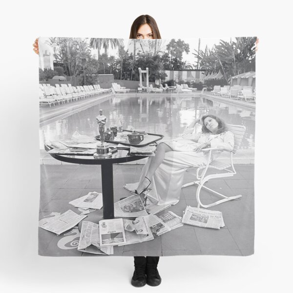Faye Dunaway black white Scarf