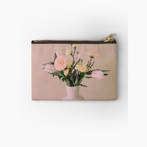 Artikelvorschau, Blumenvase in gedämpften Tönen entworfen und verkauft von leadwithart.