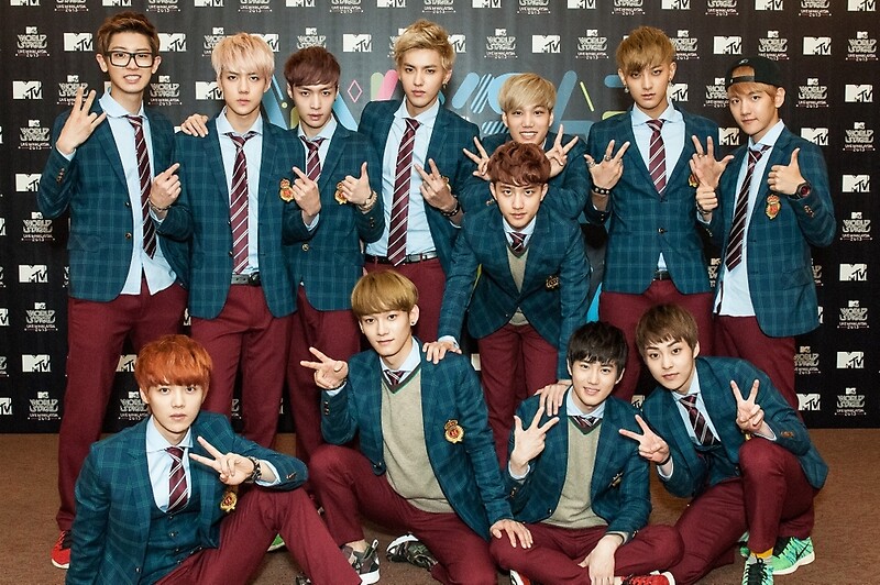 "EXO OT12 Group Photo" by freyehet | Redbubble
