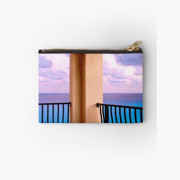 Aperçu de l'œuvre Cancun au crépuscule créée et vendue par Deri Dority.