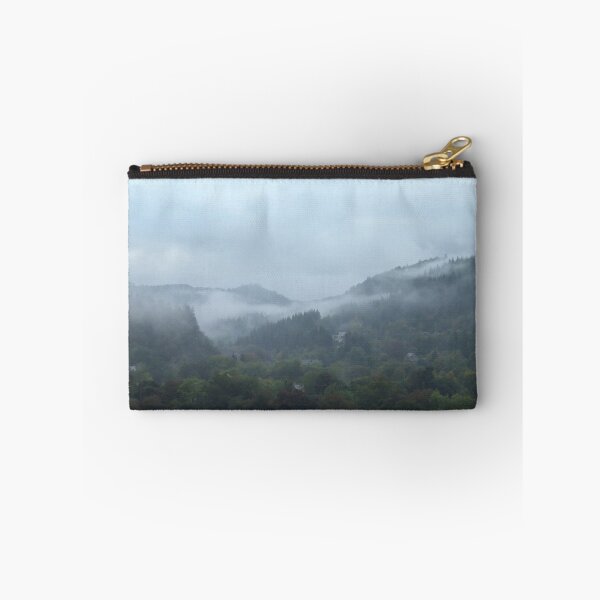 Artikelvorschau, Misty Mountain  entworfen und verkauft von Davybee.