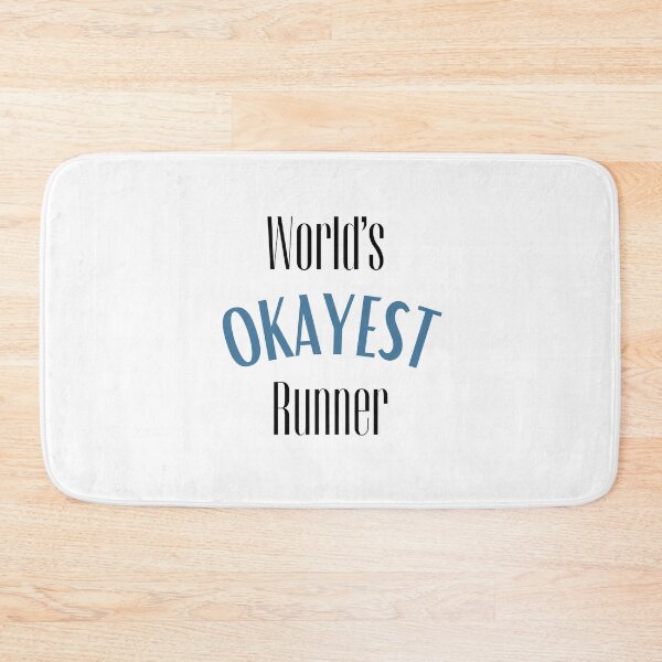 Aperçu de l'œuvre "World's okayest runner" Citation drôle course à pied créée et vendue par PrintsEntmt.
