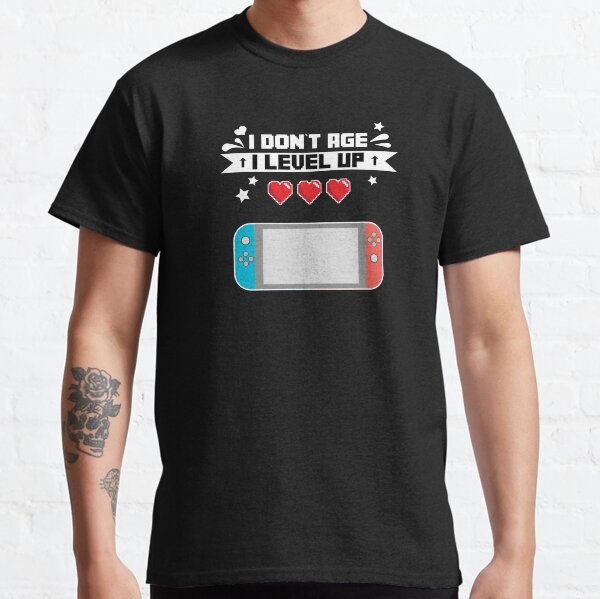 Je Ne Vieillis Pas Je monte de niveau T-shirt classique